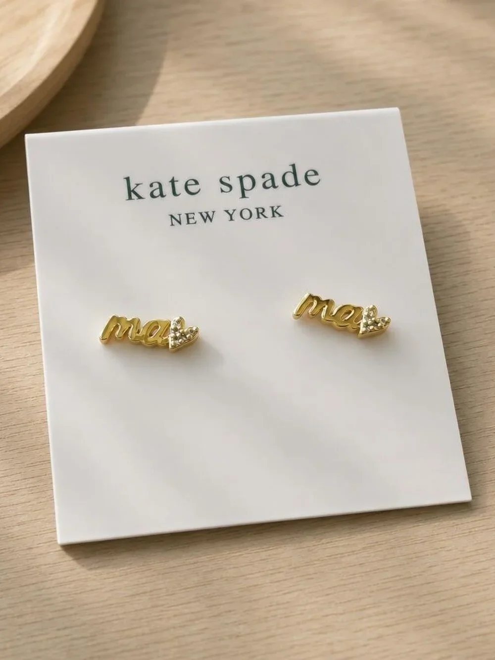 Mama studs